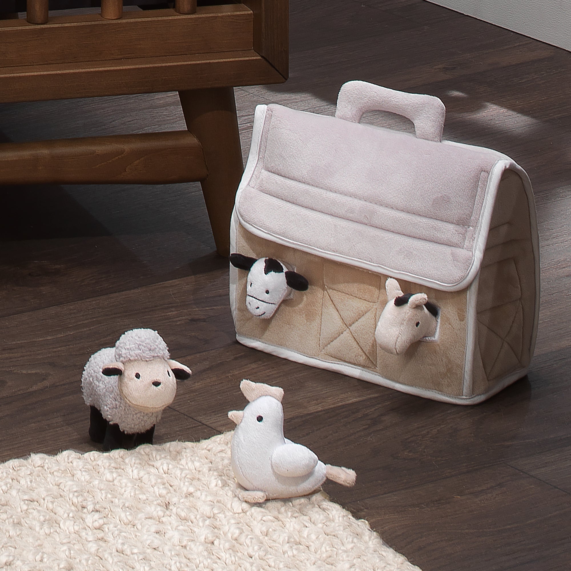 baby-farm_plush_lifestyle.jpg
